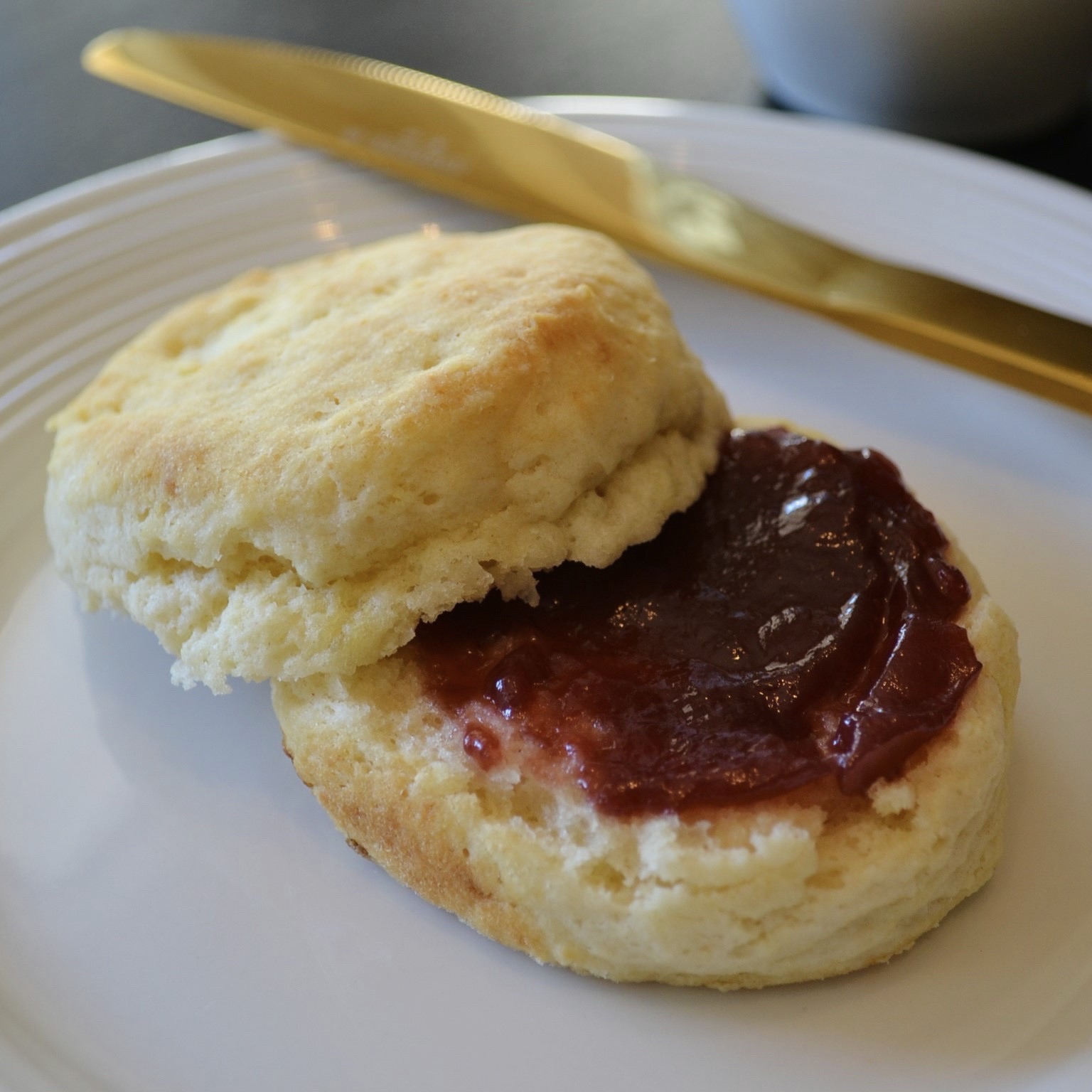 Soft & Fluffy Whipping Cream Biscuits